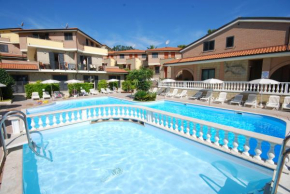 Отель Residence Il Borgo  Торторето